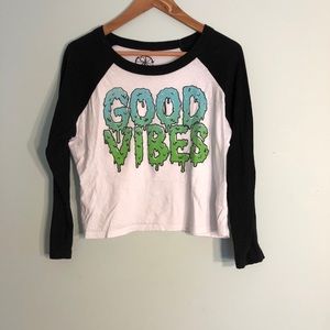 Long sleeve cropped graphic tee